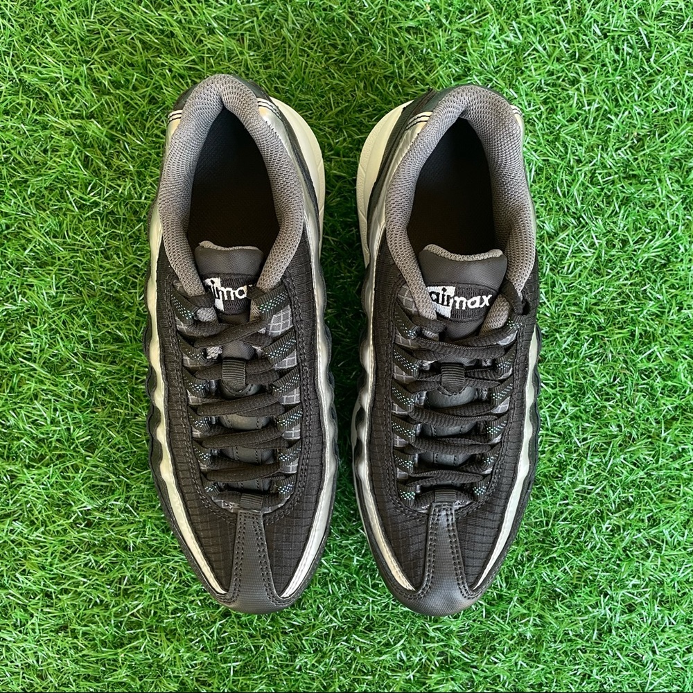 Nike Air Max 95 Y2K - Picture 2 of 6